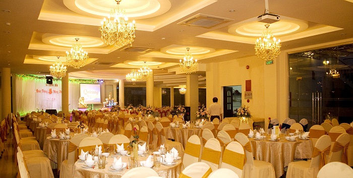 may gia công áo ghế khách sạn rẻ đẹp